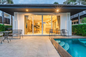 Palm Oasis Pool Villa by Pattaya Holiday